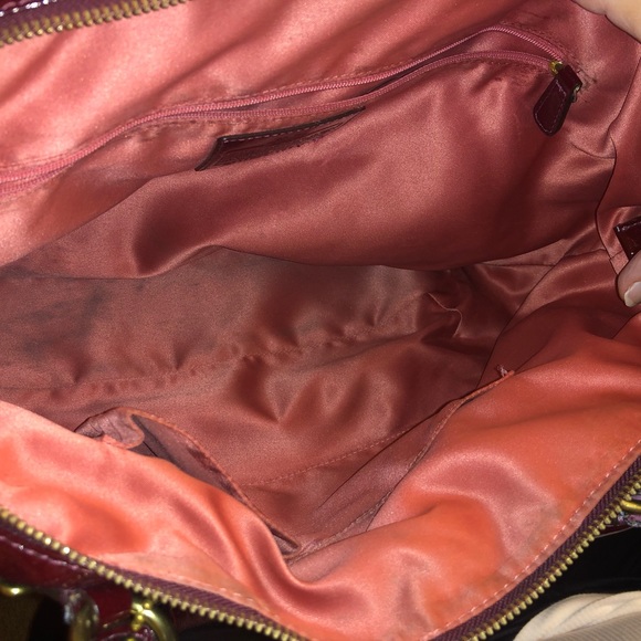 Coach - Burgundy / Red patent leather. - Picture 5 of 5